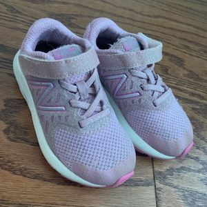New Balance Toddler Girl Sneakers | Size 8
